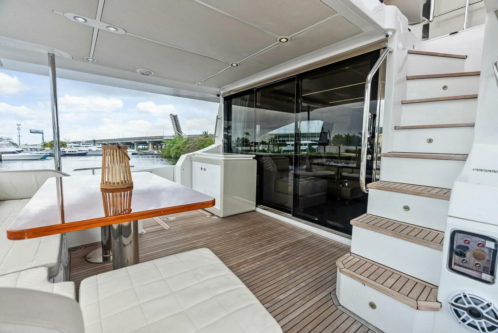 2017 Azimut 72 Flybridge — photo 12