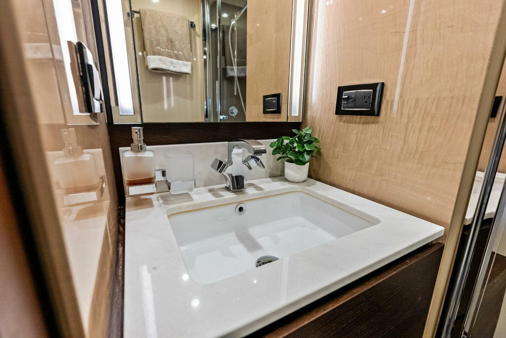 2017 Azimut 72 Flybridge — photo 51