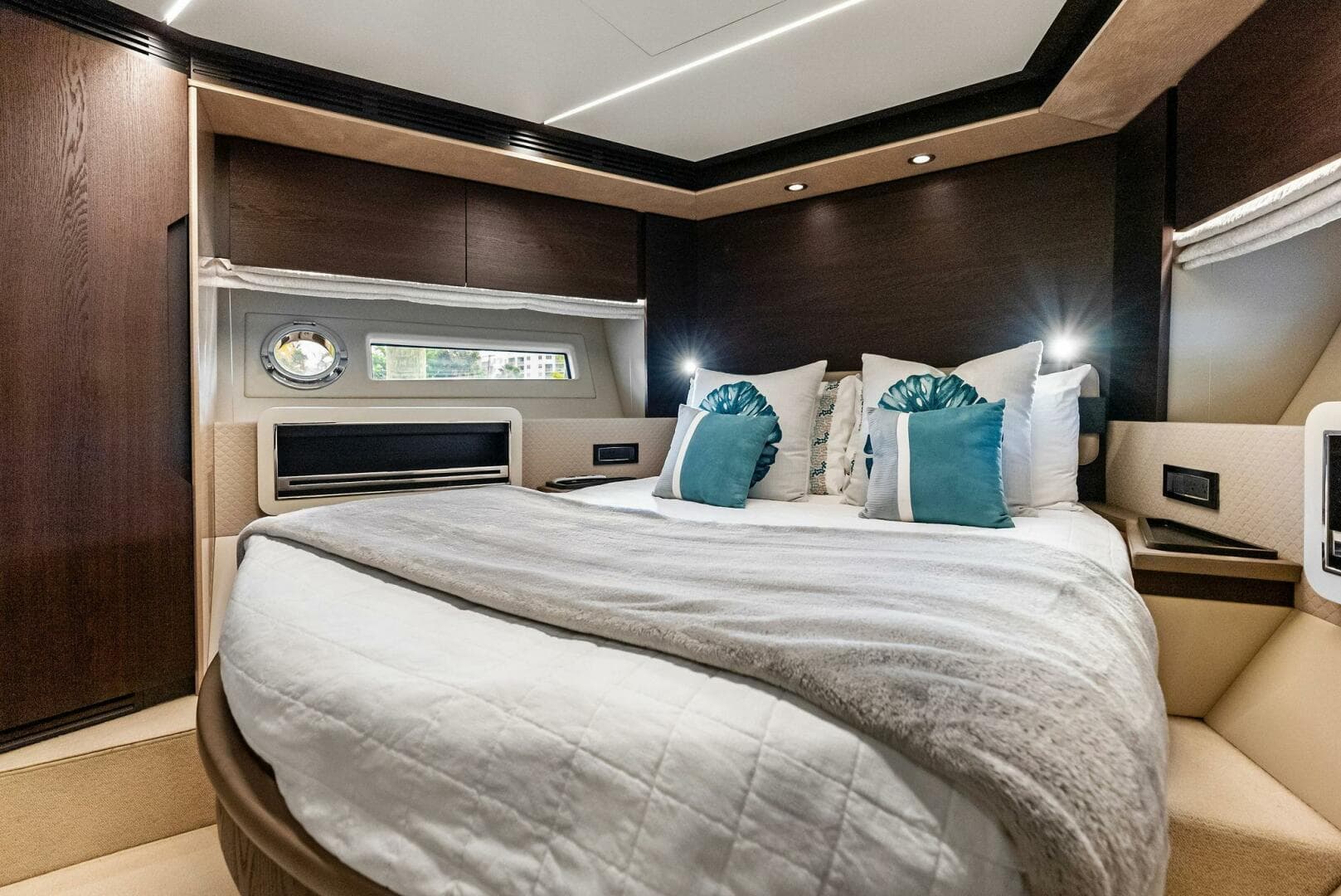 2017 Azimut 72 Flybridge — photo 59