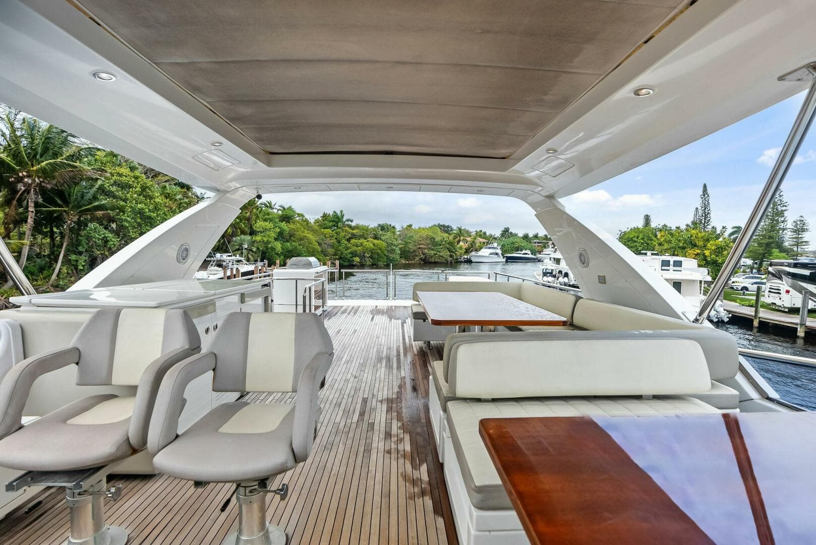 2017 Azimut 72 Flybridge — photo 24
