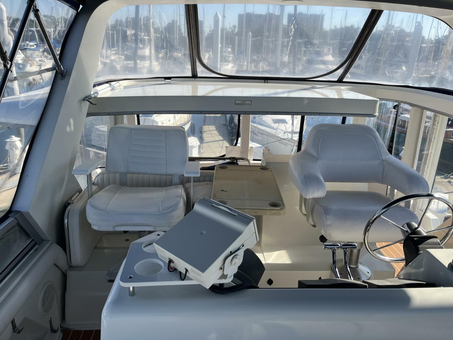 1995 Carver 440 Aft Cabin — photo 48