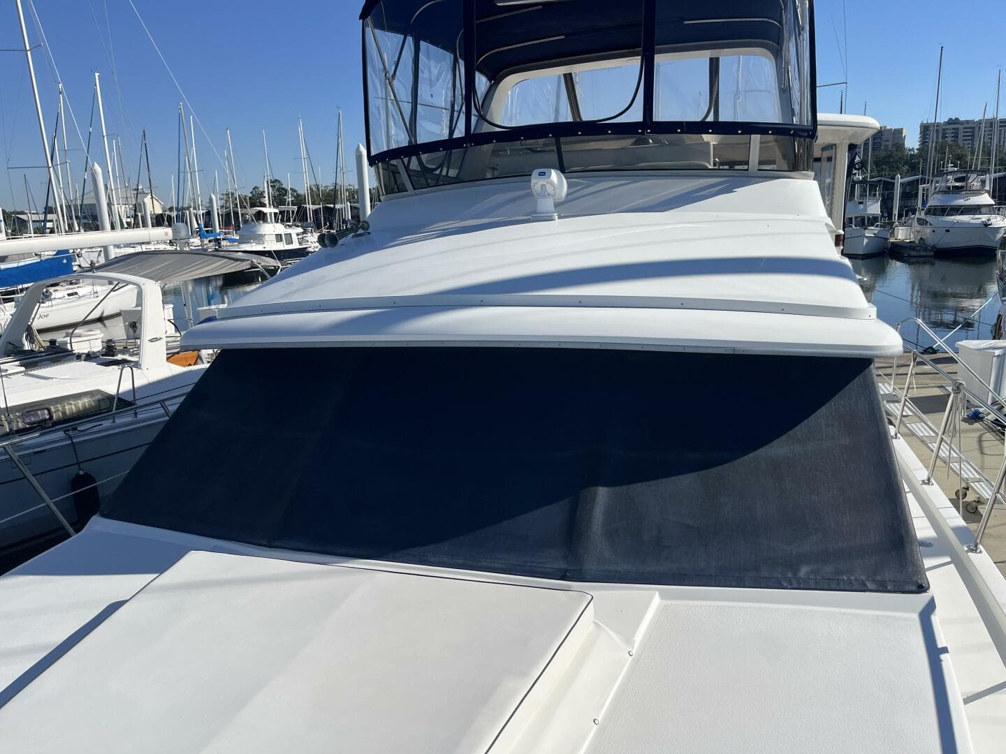 1995 Carver 440 Aft Cabin — photo 52