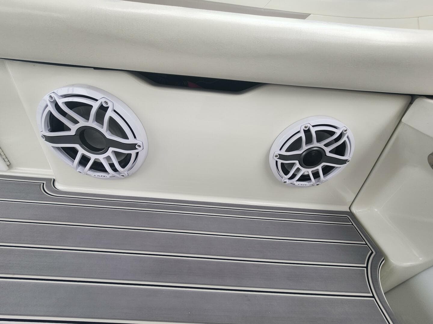 1999 Formula 31 Pc — photo 12