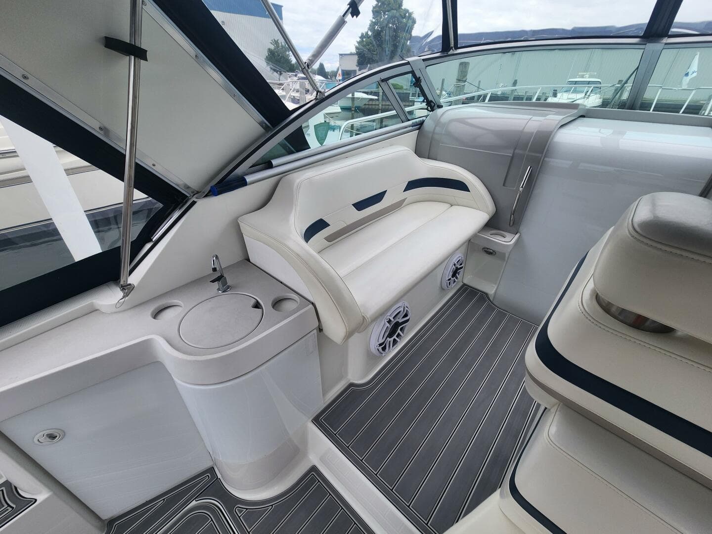 1999 Formula 31 Pc — photo 9