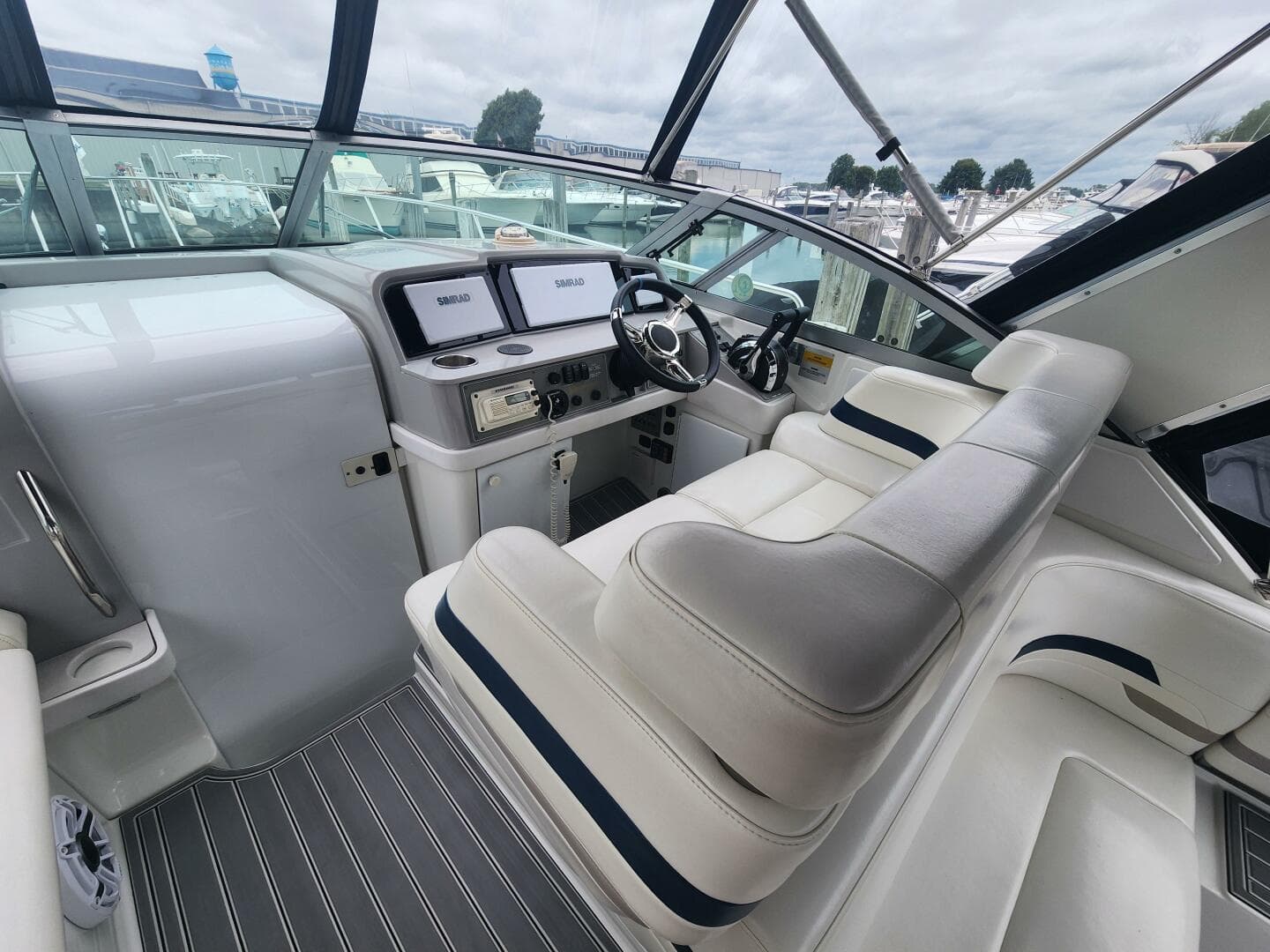 1999 Formula 31 Pc — photo 8