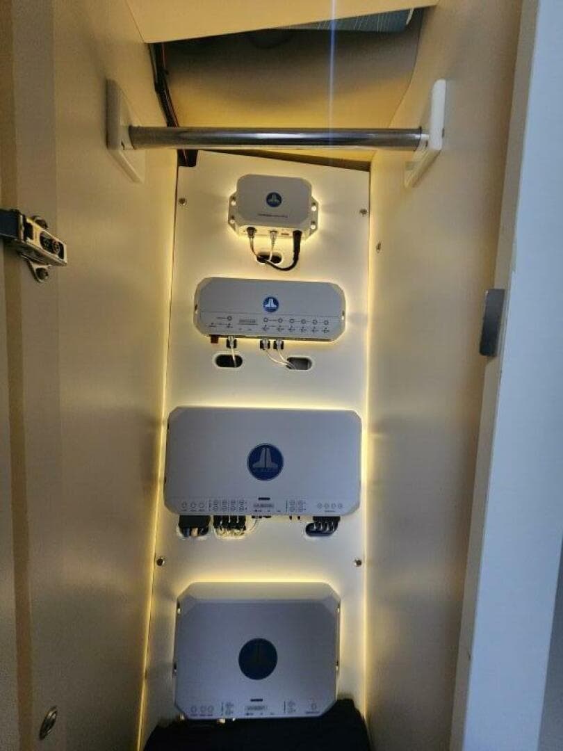 1999 Formula 31 Pc — photo 32