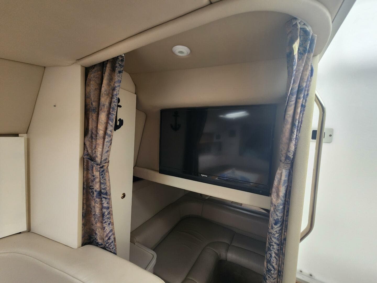 1999 Formula 31 Pc — photo 24