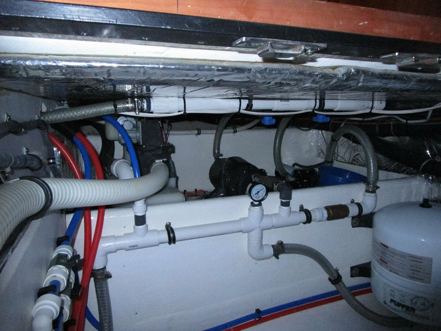 2003 Tiara Yachts 5200 Express — photo 27