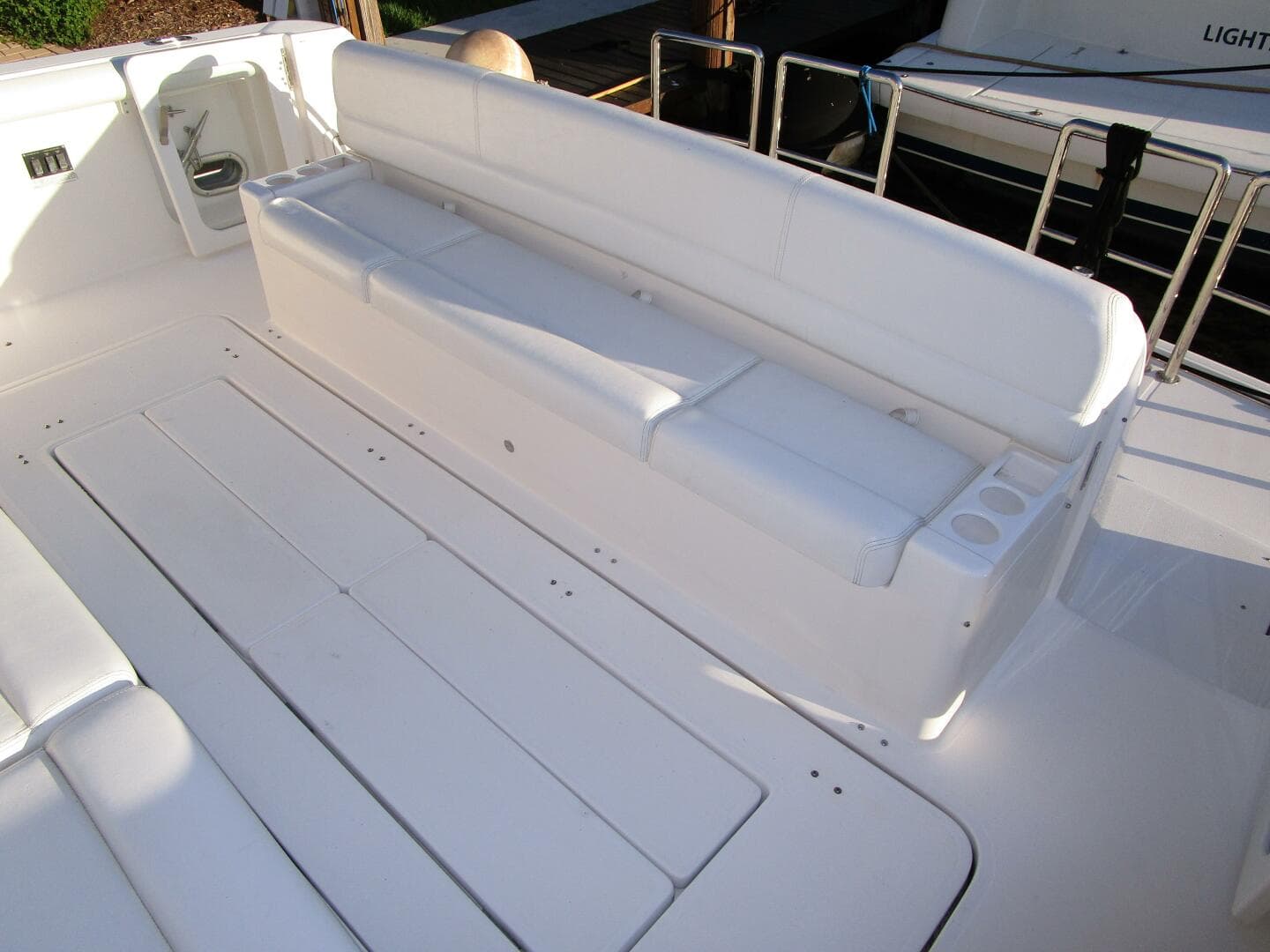 2003 Tiara Yachts 5200 Express — photo 39