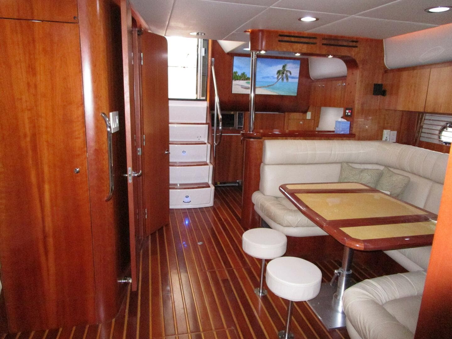 2003 Tiara Yachts 5200 Express — photo 2