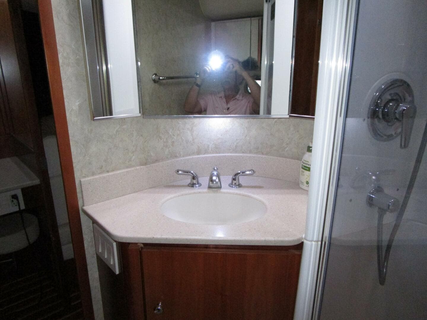 2003 Tiara Yachts 5200 Express — photo 20