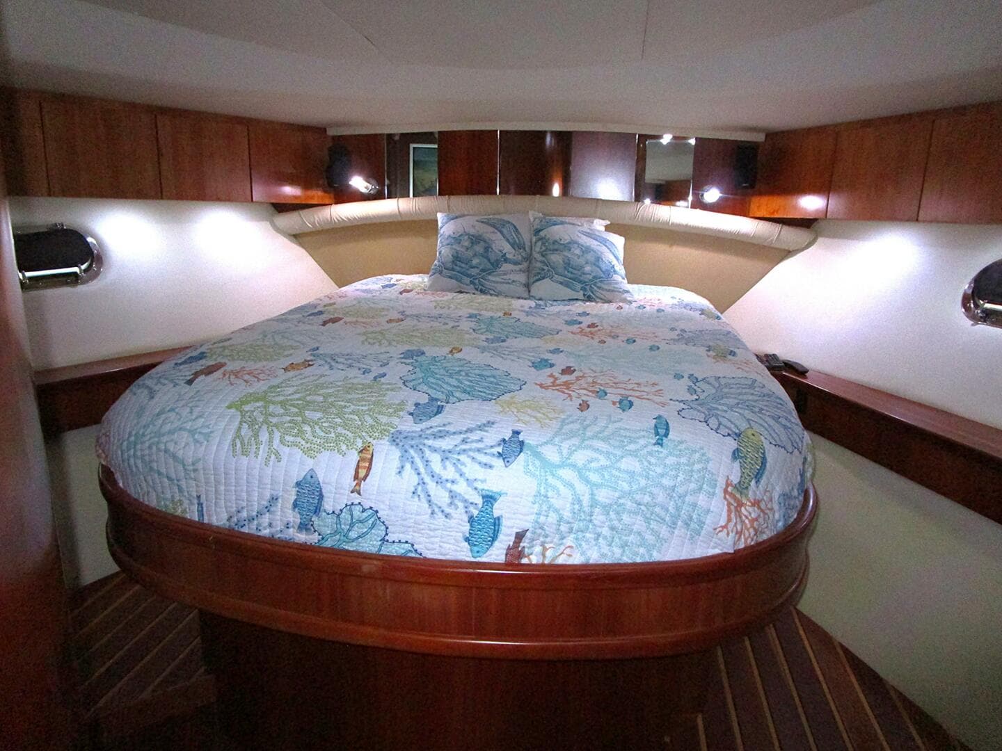 2003 Tiara Yachts 5200 Express — photo 17