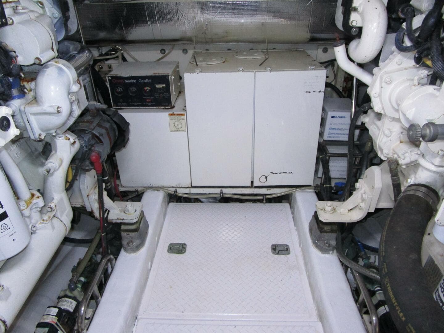 2003 Tiara Yachts 5200 Express — photo 58