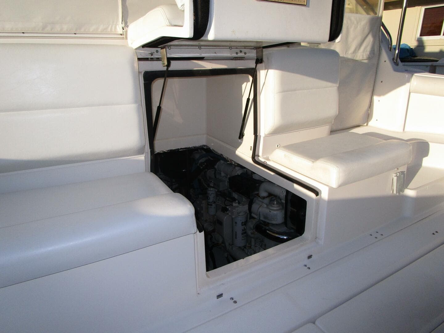 2003 Tiara Yachts 5200 Express — photo 41