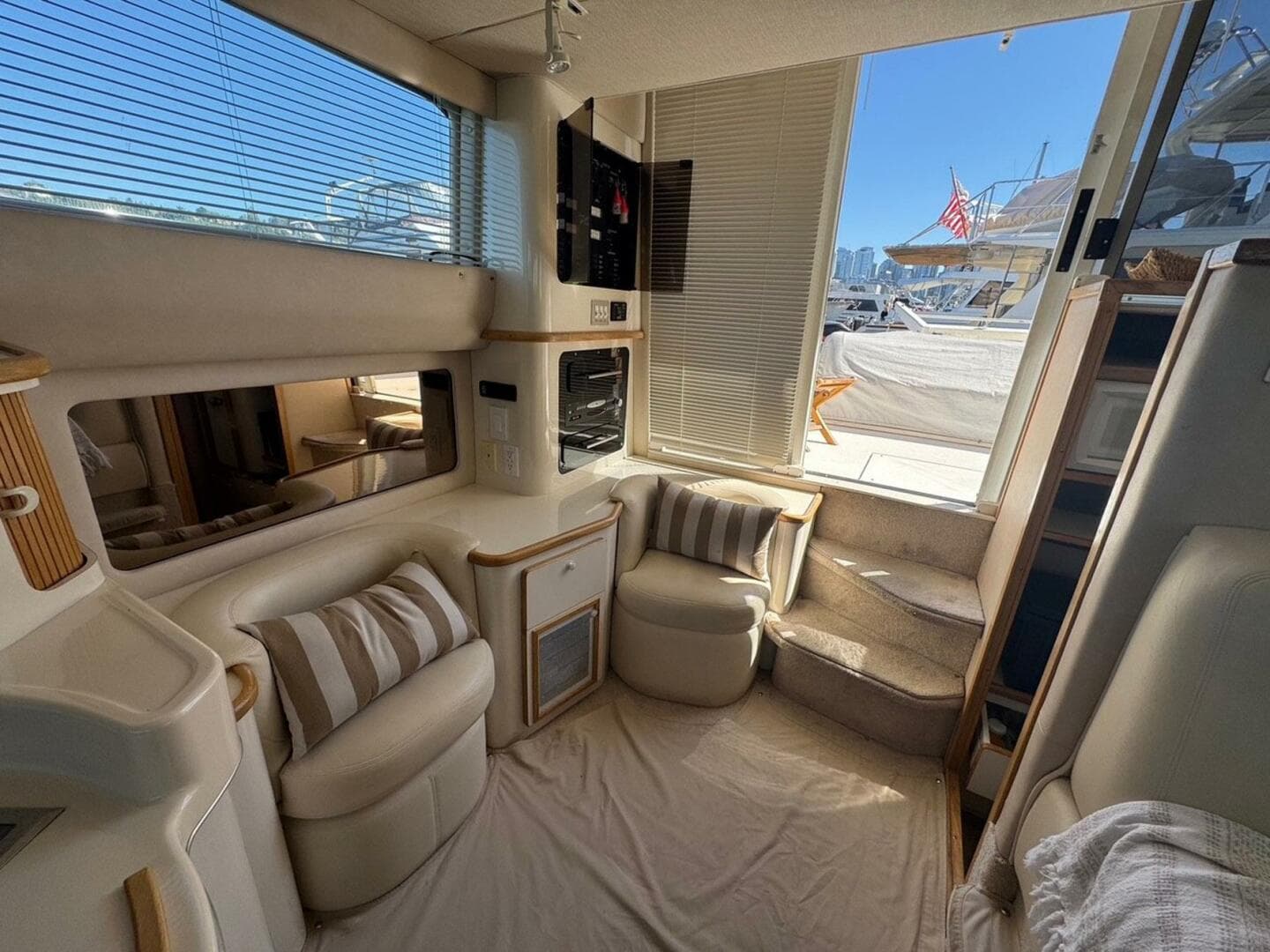 1994 Sea Ray 440 Express Bridge — photo 3