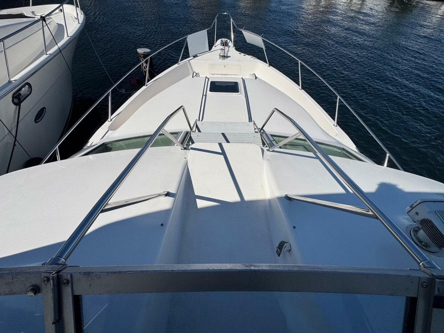 1994 Sea Ray 440 Express Bridge — photo 20