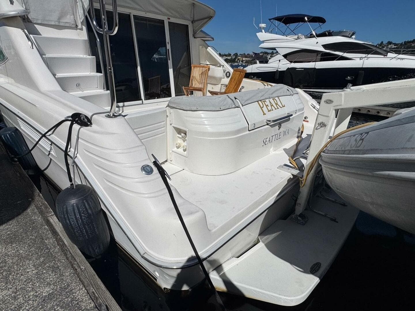 1994 Sea Ray 440 Express Bridge — photo 31