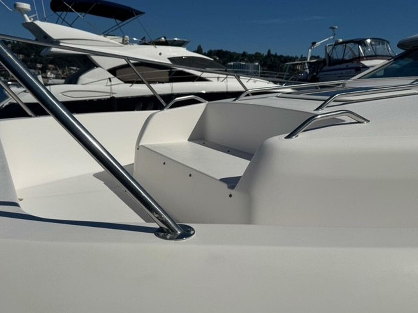 1994 Sea Ray 440 Express Bridge — photo 17