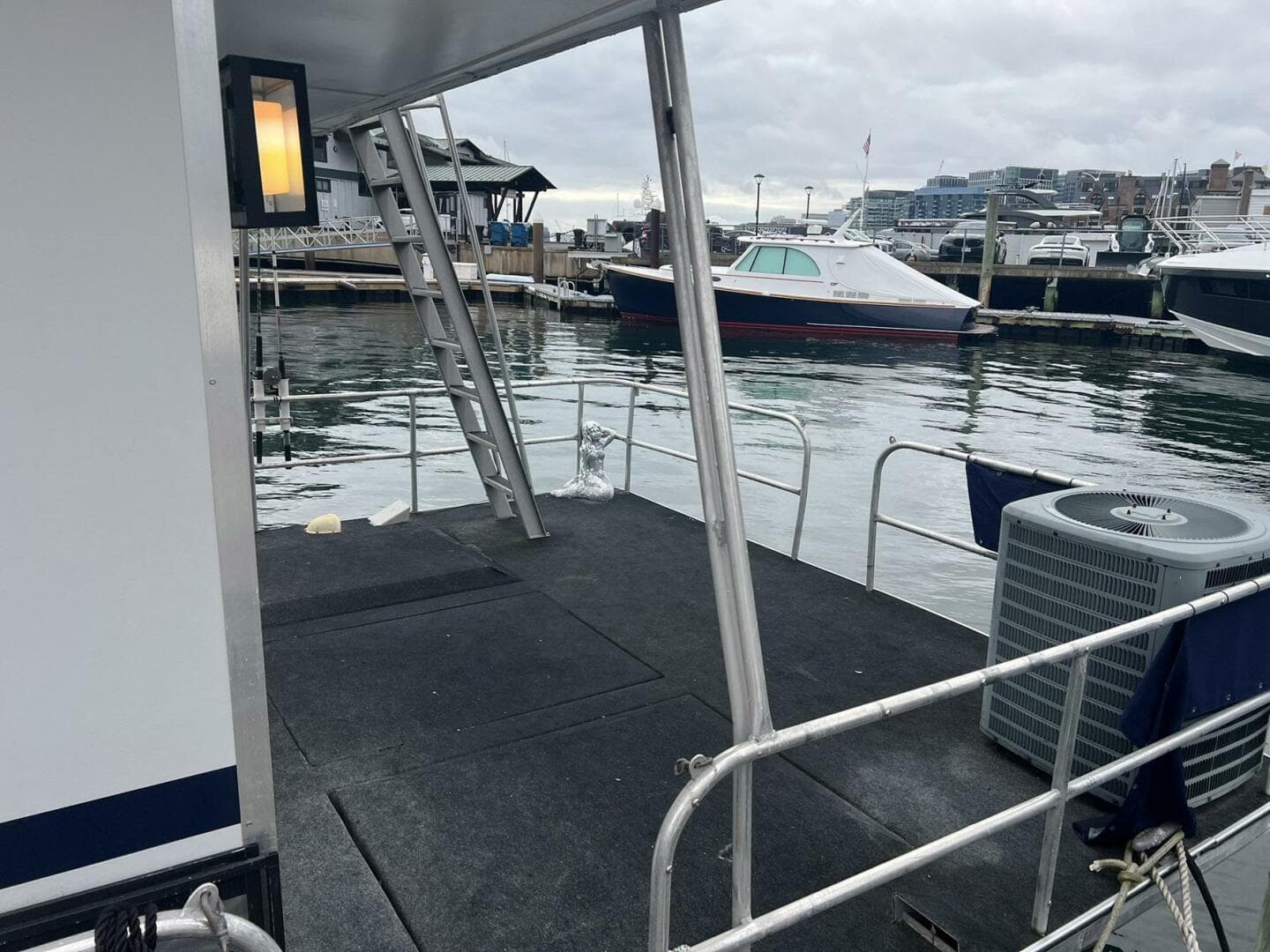 1981 Sumerset Houseboat — photo 30