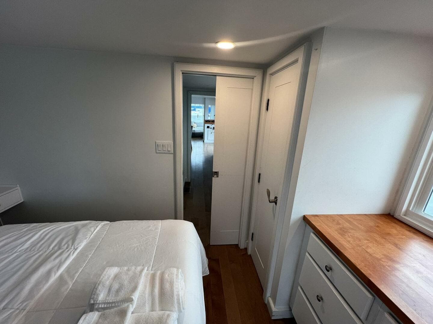 1981 Sumerset Houseboat — photo 27