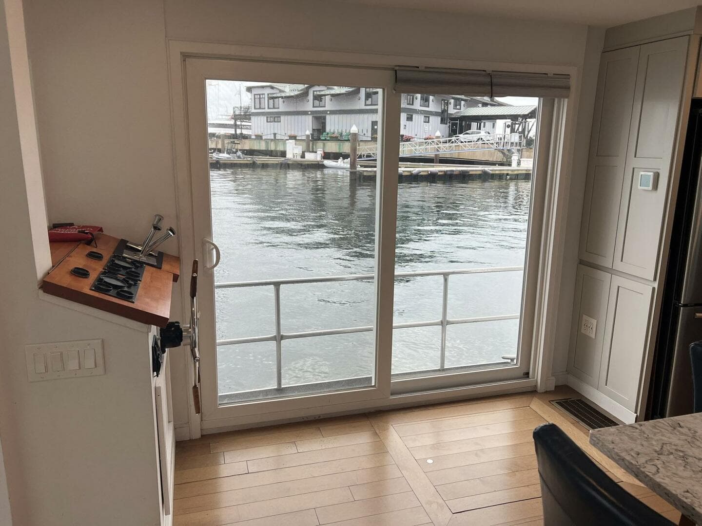 1981 Sumerset Houseboat — photo 9