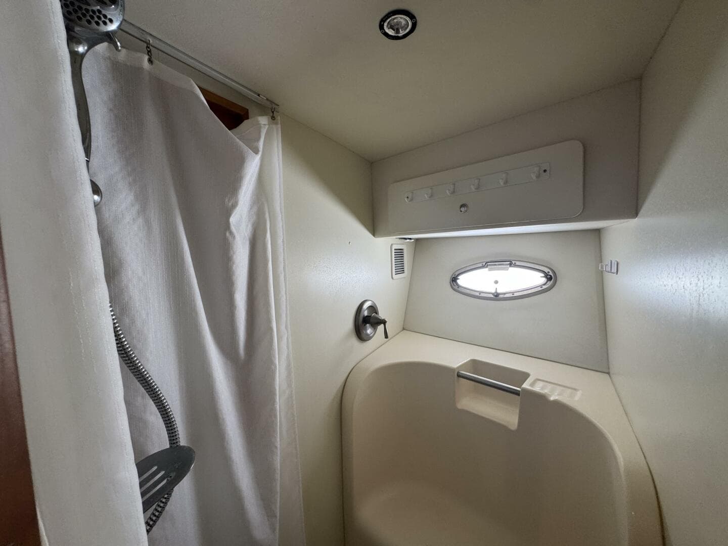 2003 Silverton 42 Convertible — photo 14