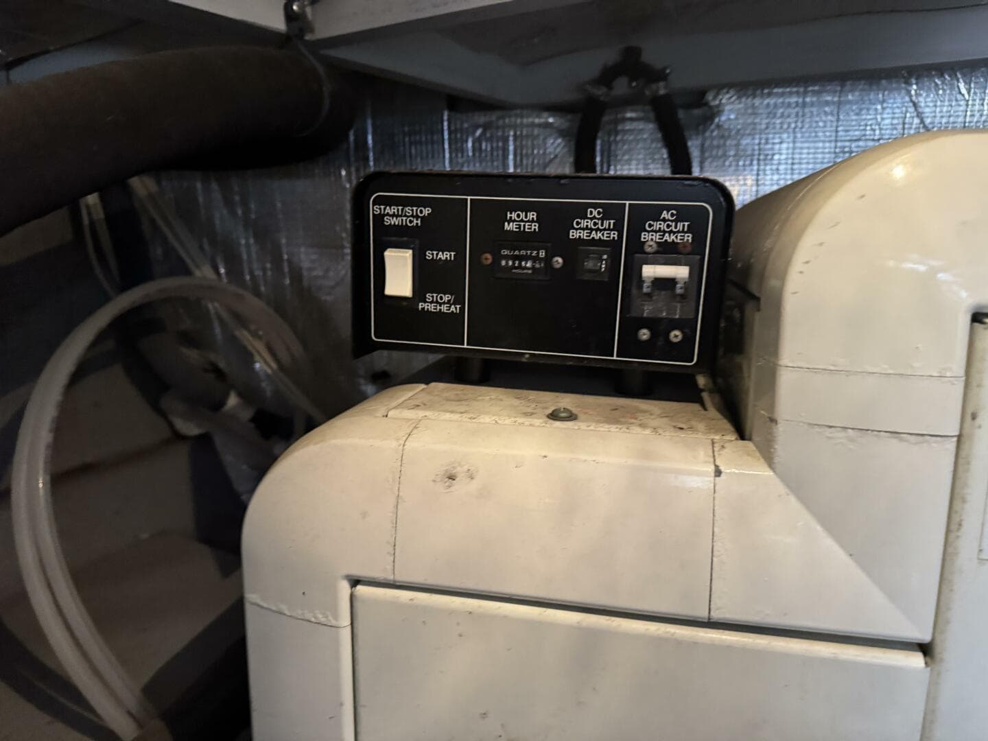 2003 Silverton 42 Convertible — photo 30