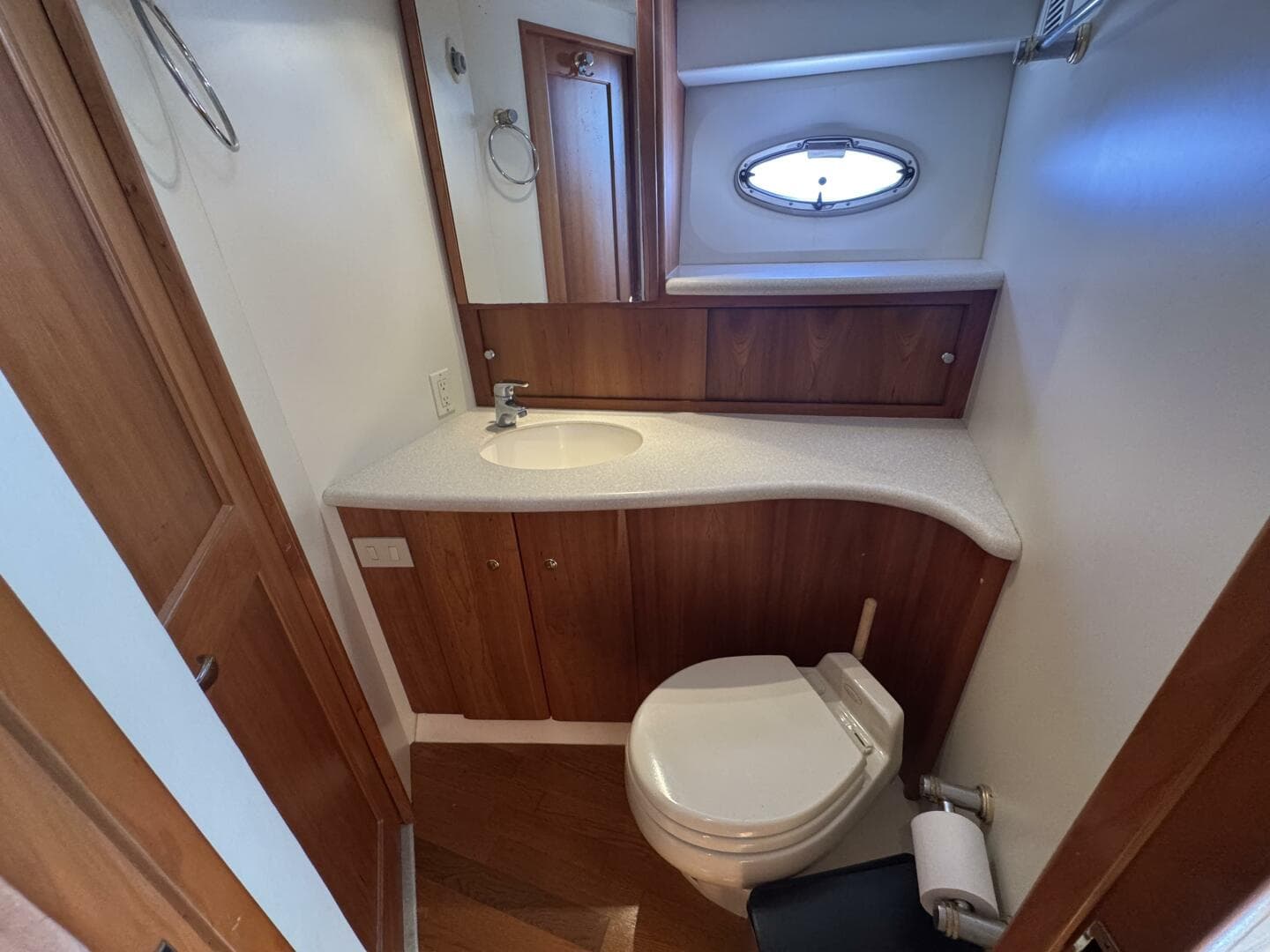 2003 Silverton 42 Convertible — photo 12