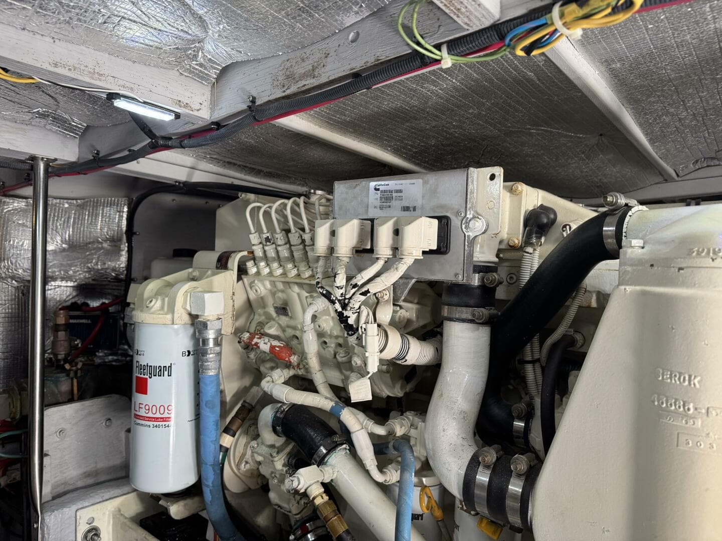 2003 Silverton 42 Convertible — photo 29