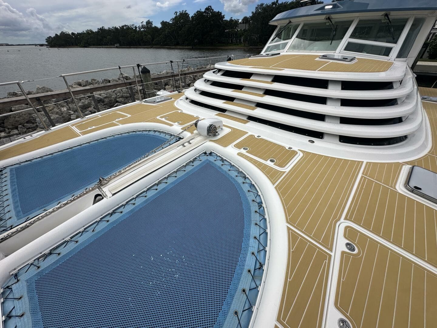 2007 Manta 44 Power Cat — photo 6