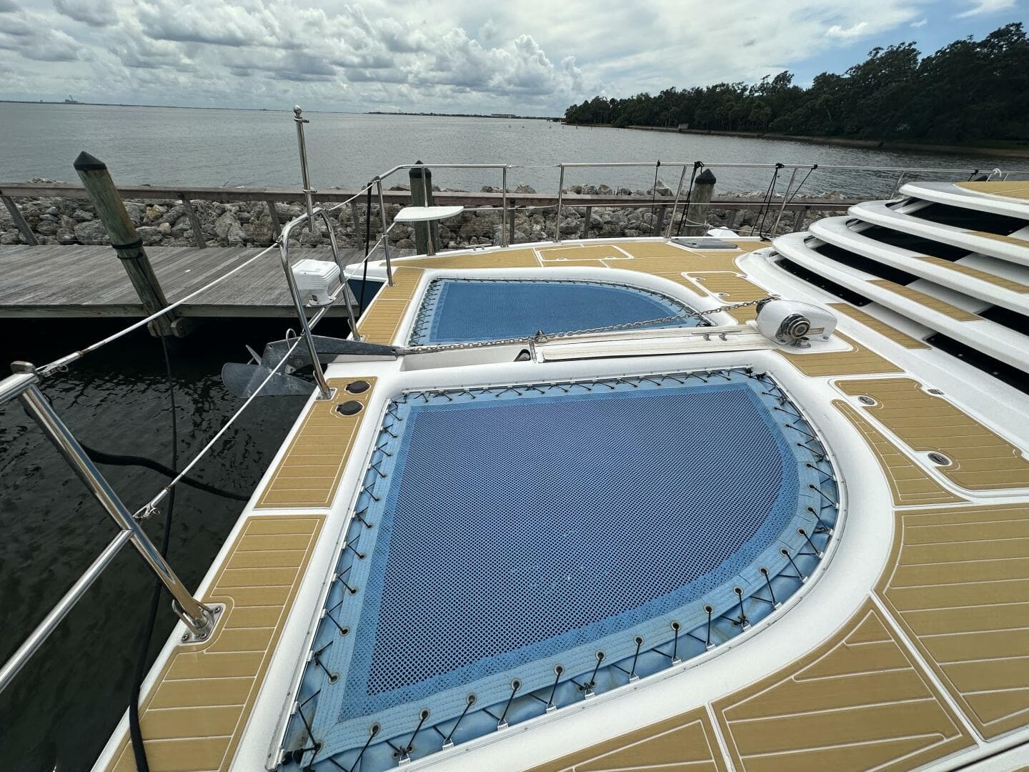 2007 Manta 44 Power Cat — photo 35