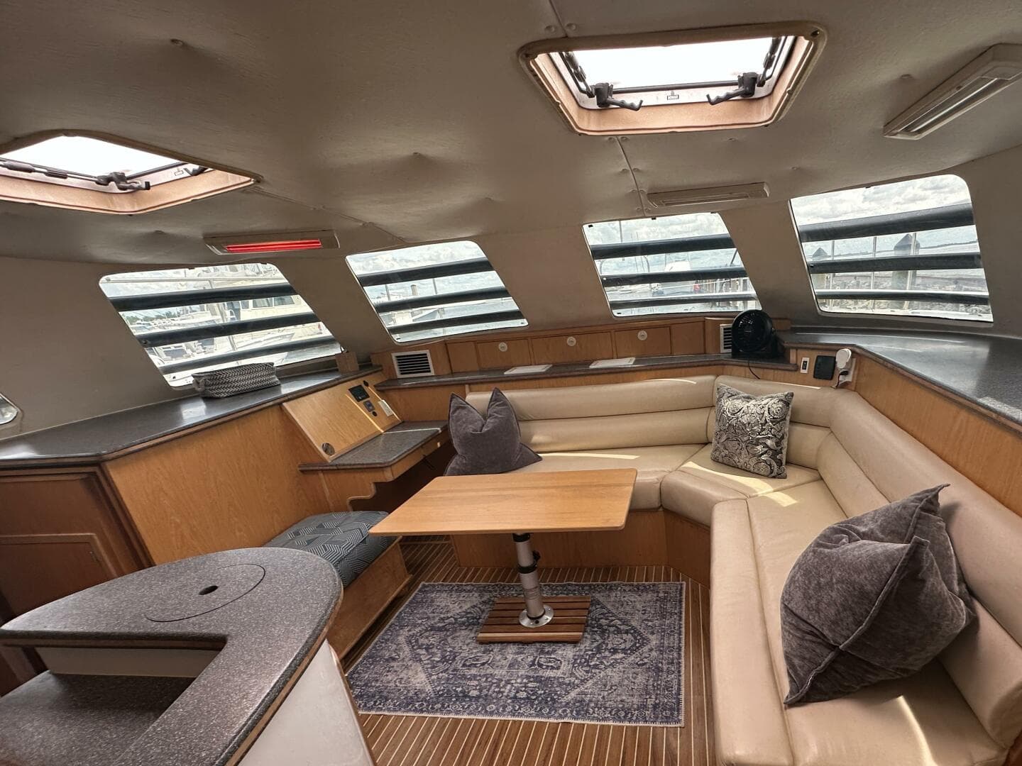 2007 Manta 44 Power Cat — photo 3