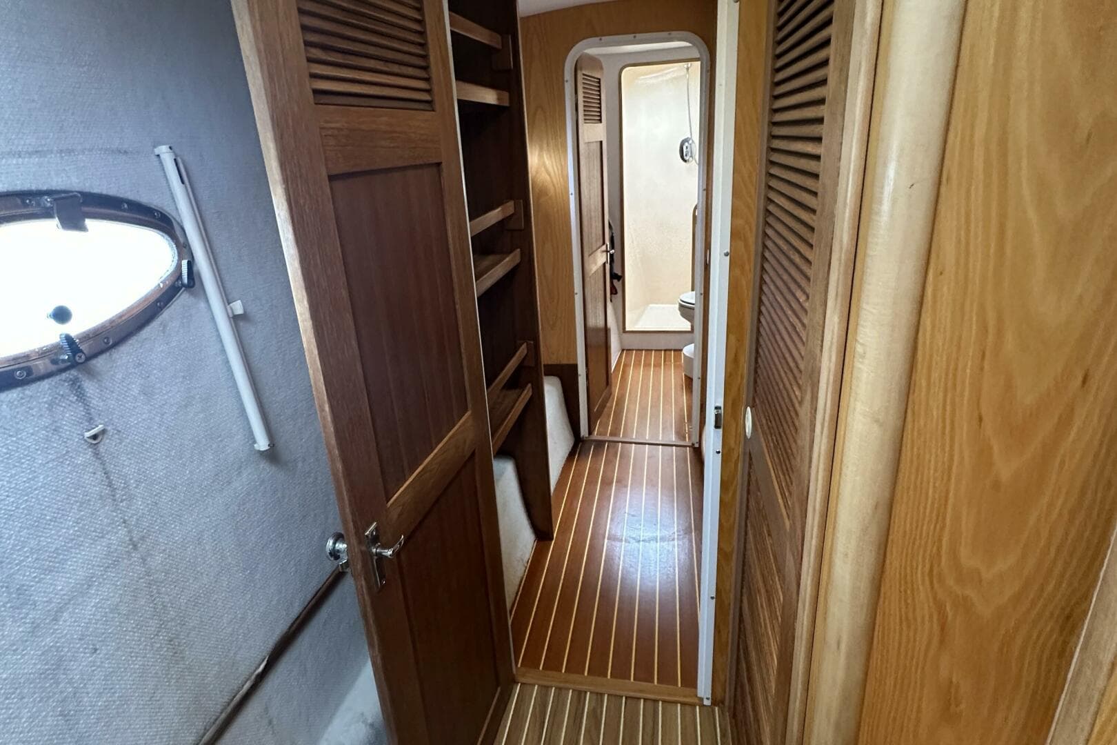 2007 Manta 44 Power Cat — photo 14