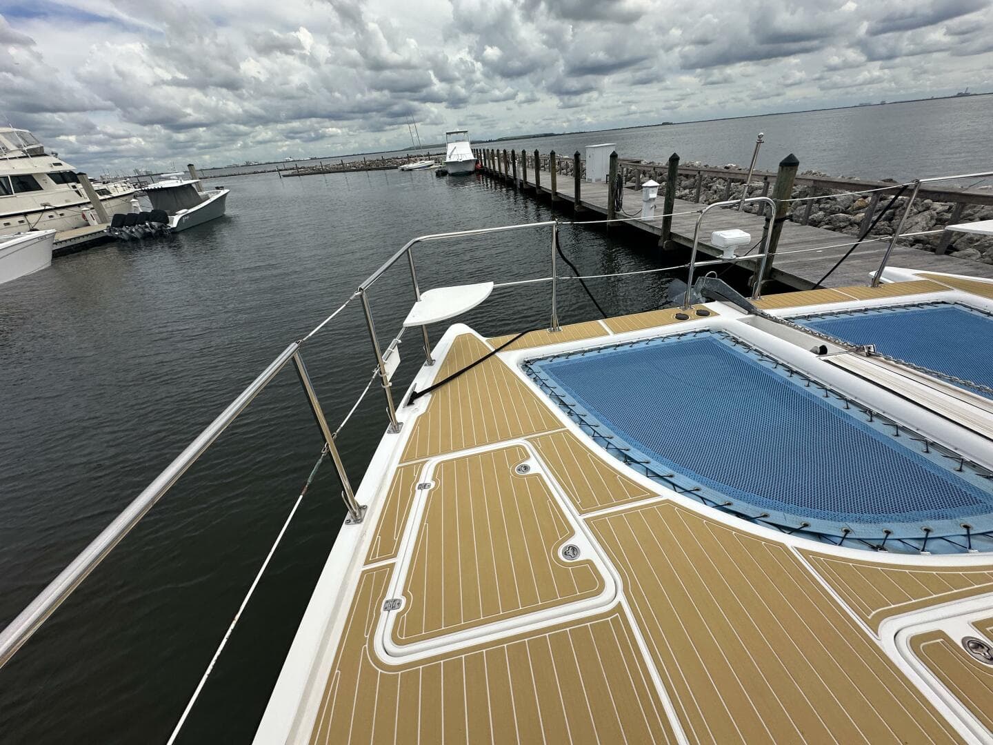 2007 Manta 44 Power Cat — photo 34