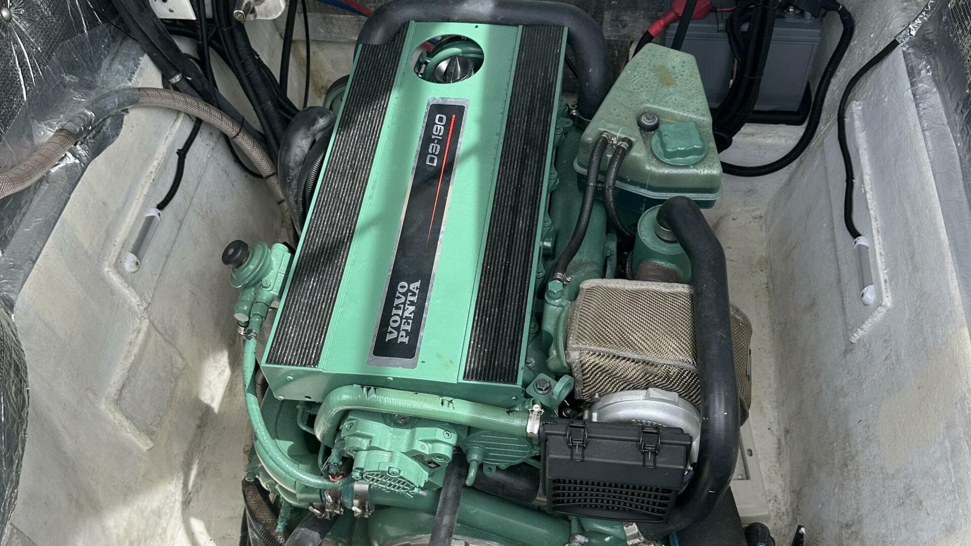 2007 Manta 44 Power Cat — photo 48