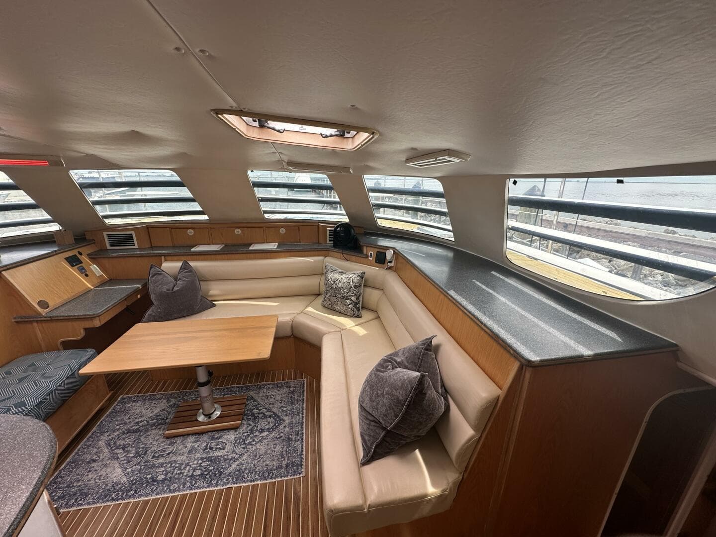 2007 Manta 44 Power Cat — photo 7