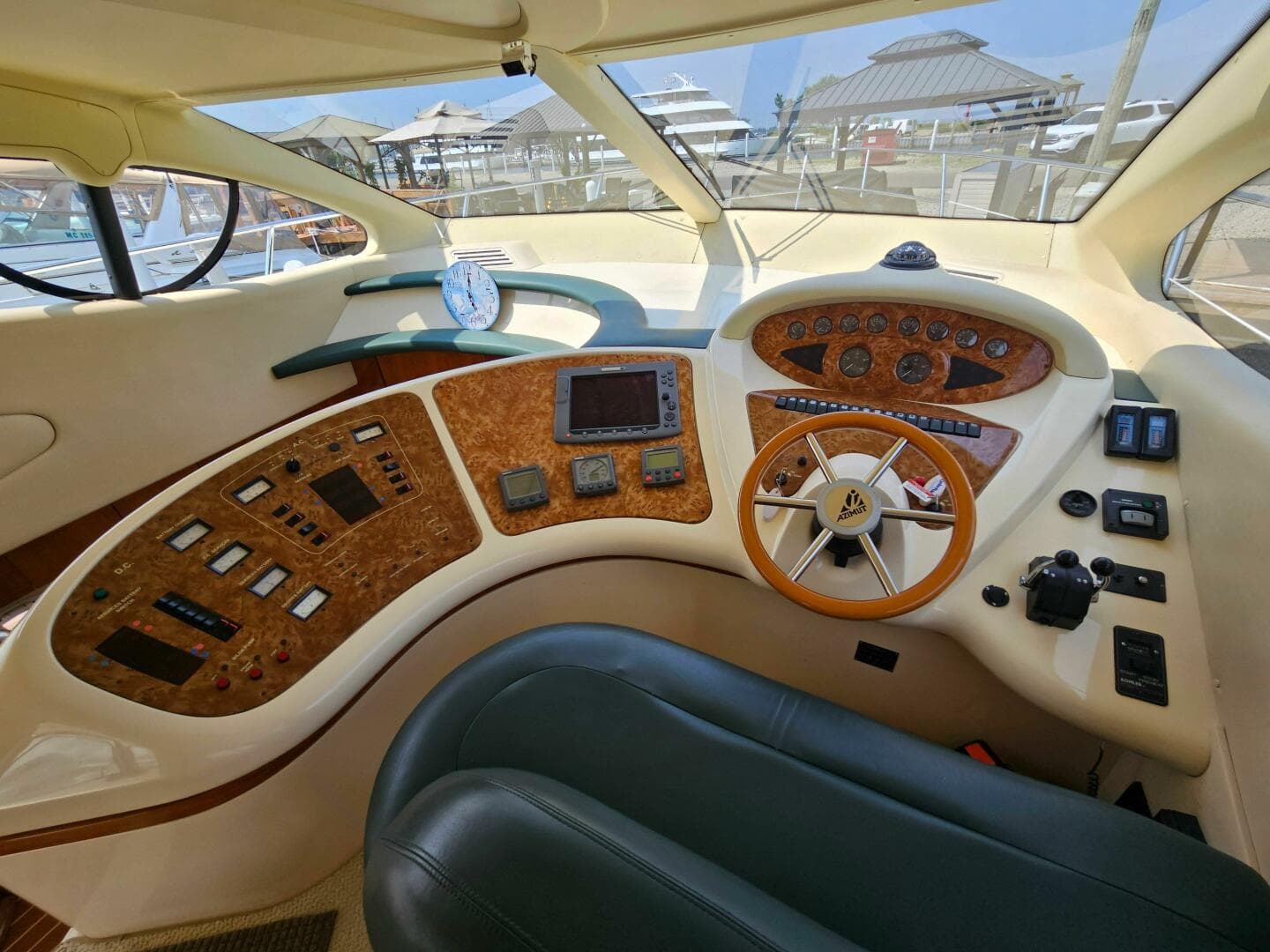 2003 Azimut 46 — photo 16