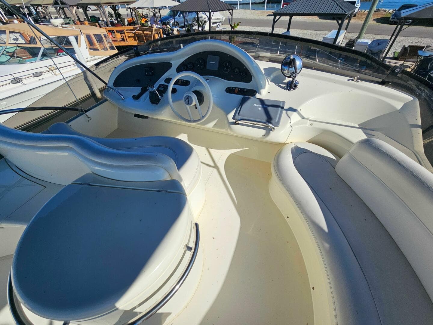 2003 Azimut 46 — photo 11