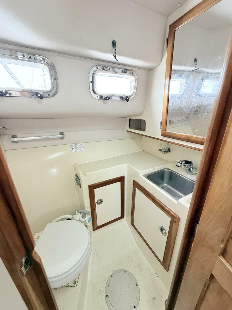 2001 Albin 28 Te — photo 17