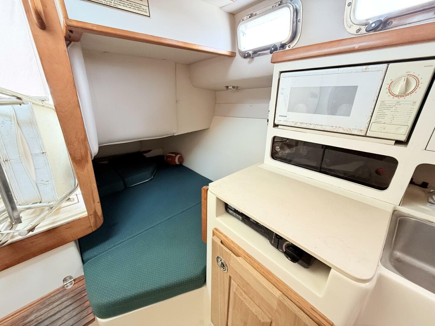 2001 Albin 28 Te — photo 16