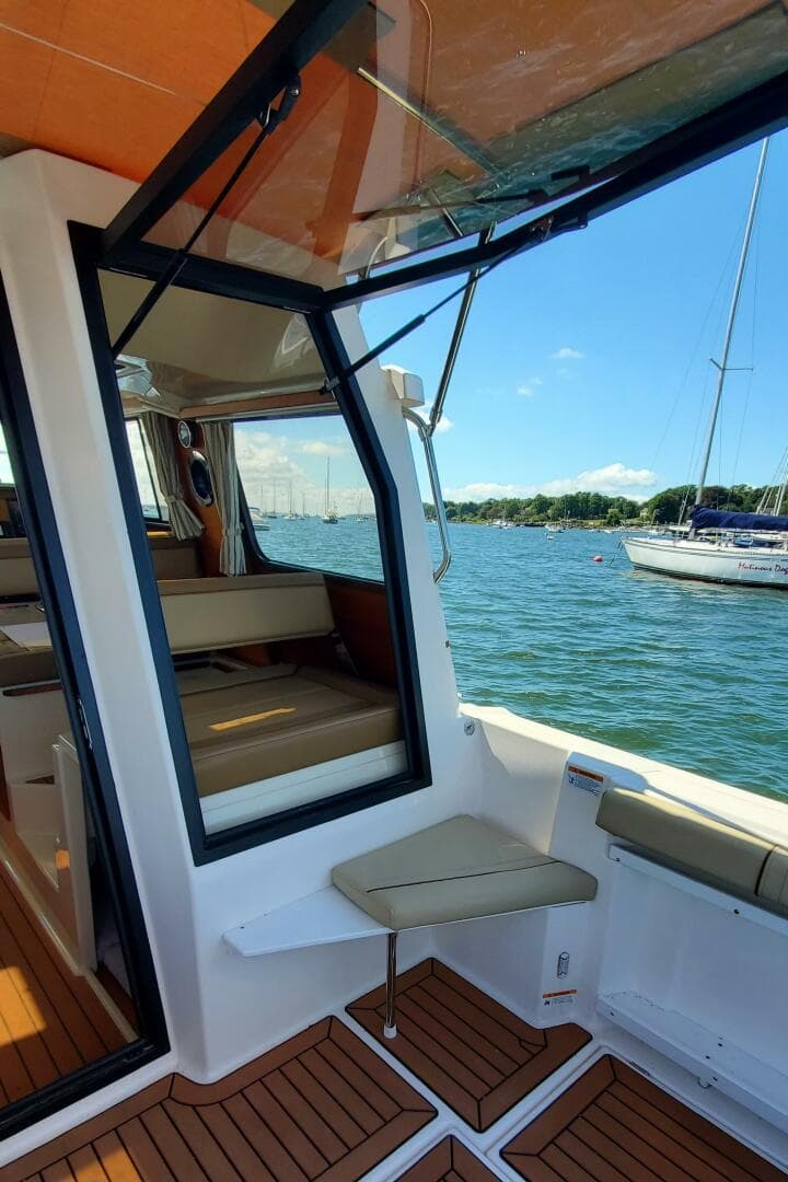 2024 Ranger Tugs R-27 LE — photo 10