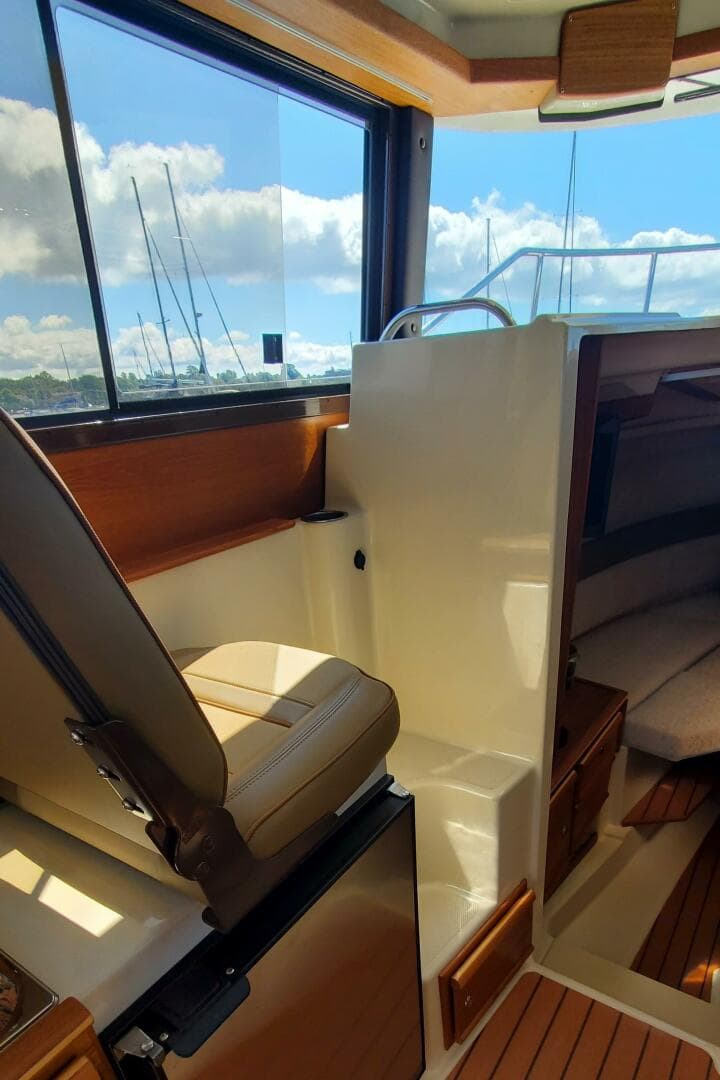 2024 Ranger Tugs R-27 LE — photo 18