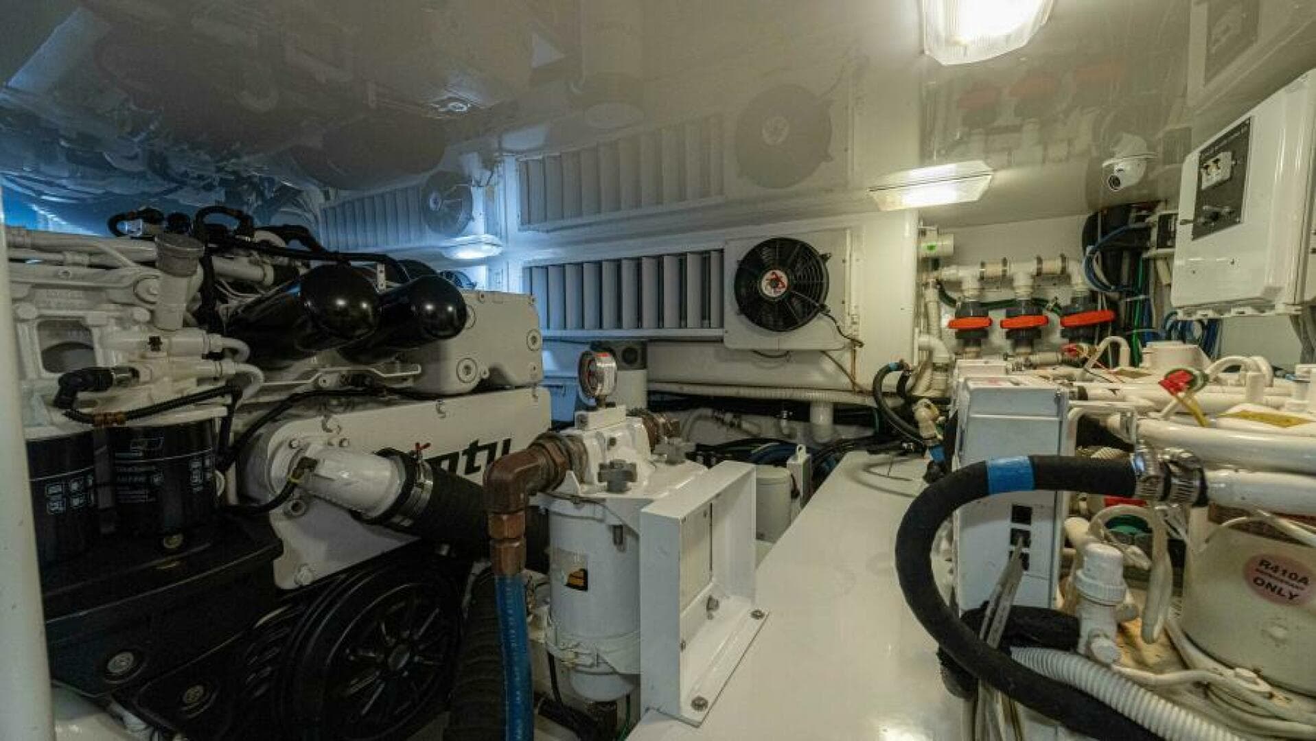 2017 Viking 62 Convertible — photo 59