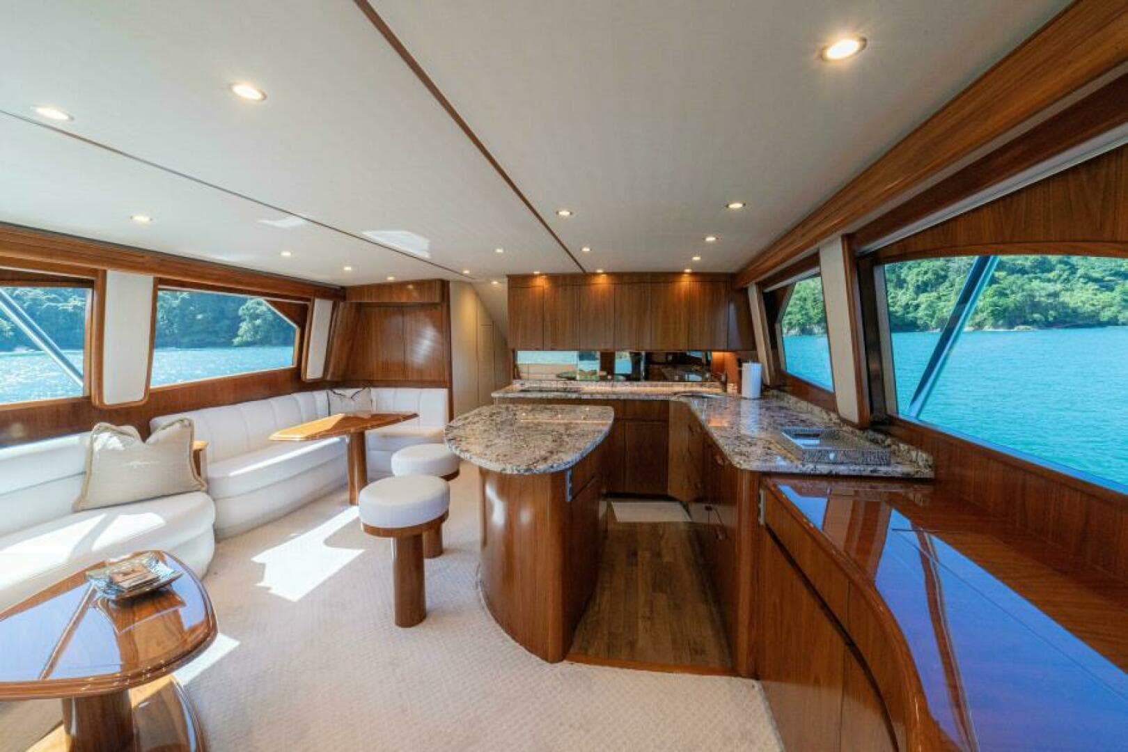 2017 Viking 62 Convertible — photo 7