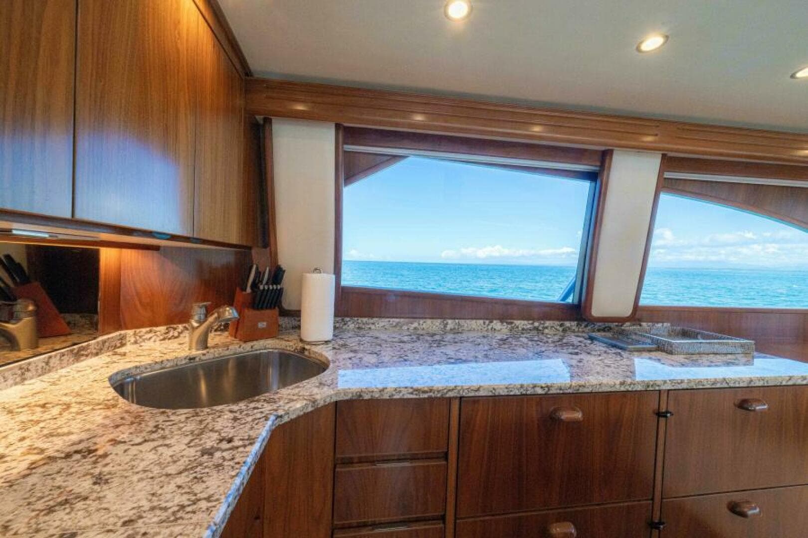 2017 Viking 62 Convertible — photo 12