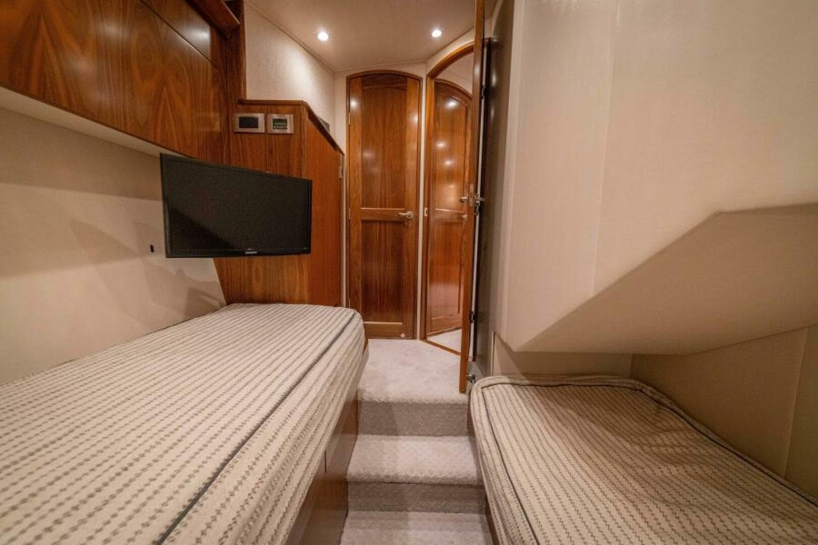 2017 Viking 62 Convertible — photo 26