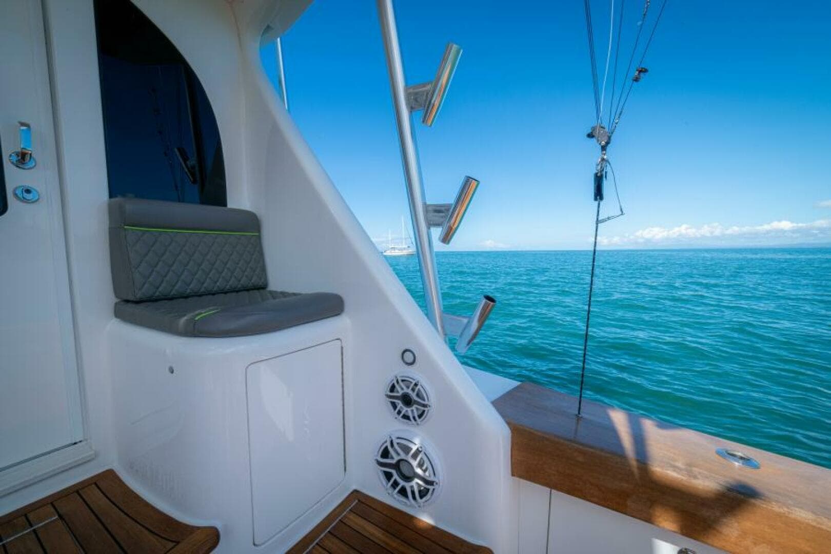 2017 Viking 62 Convertible — photo 37