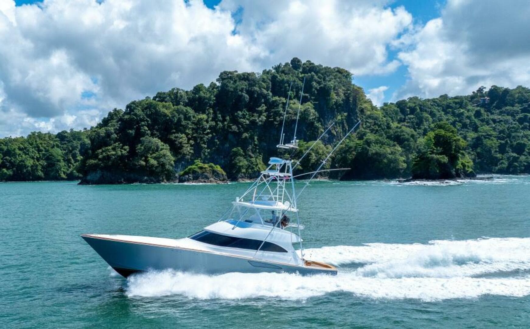 2017 Viking 62 Convertible — photo 75