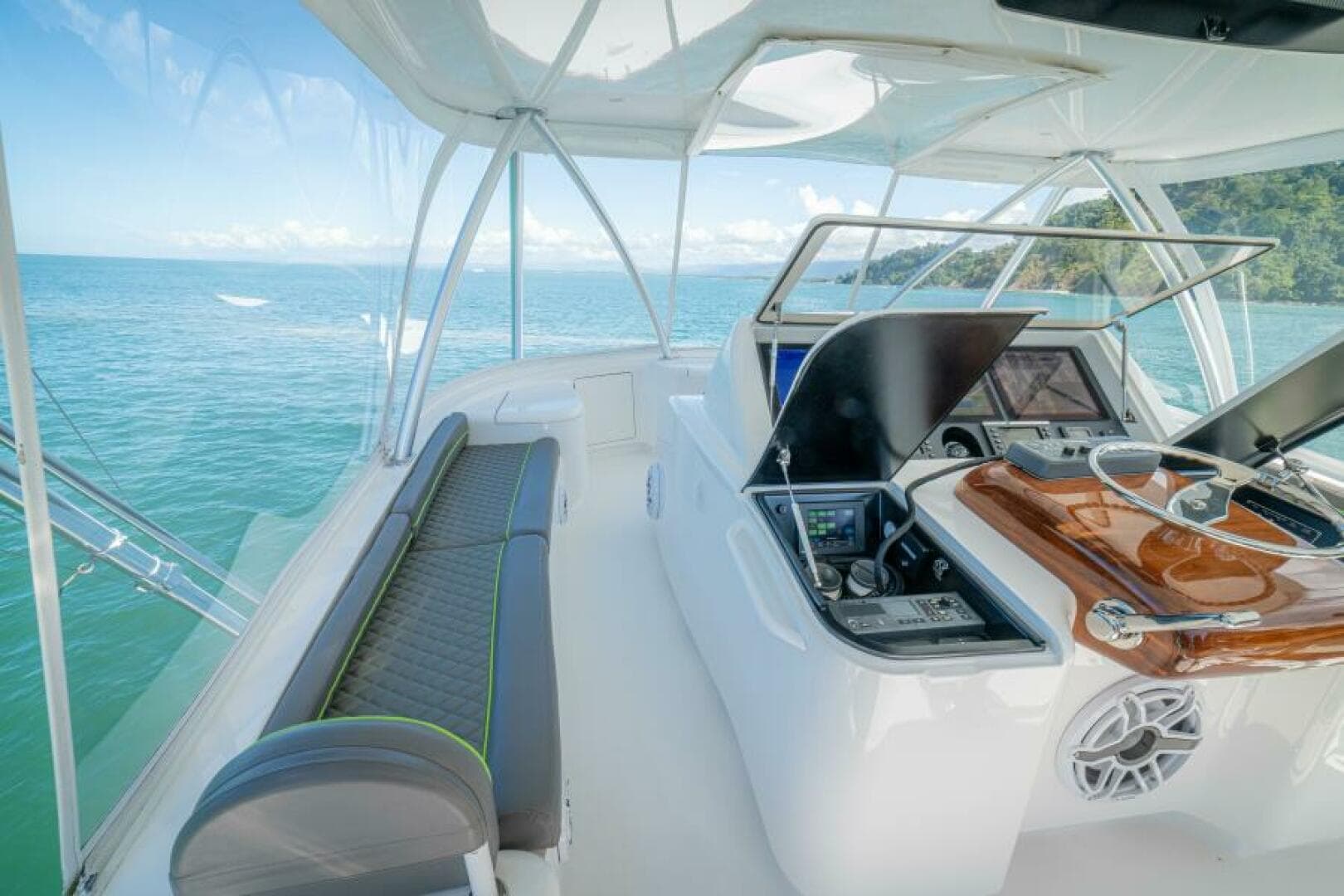 2017 Viking 62 Convertible — photo 47