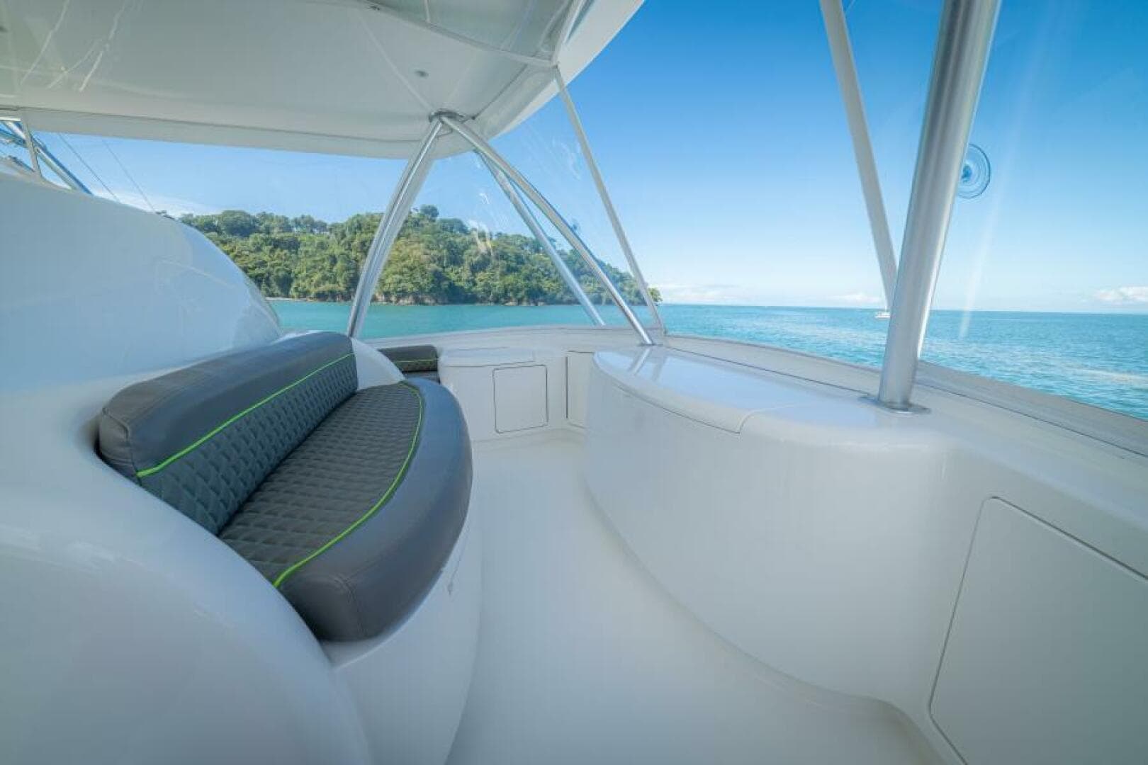 2017 Viking 62 Convertible — photo 50